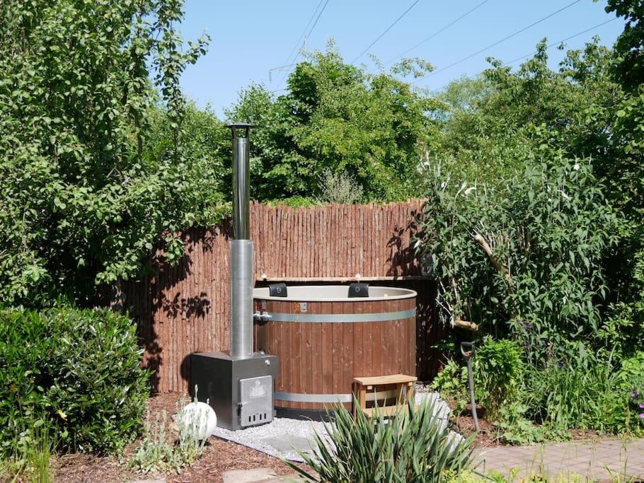 Luxurioeses Ferienhaus Am Ems Jade Kanal Sande Exterior foto